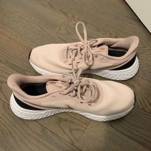 brand new nike revolution sneakers worn once